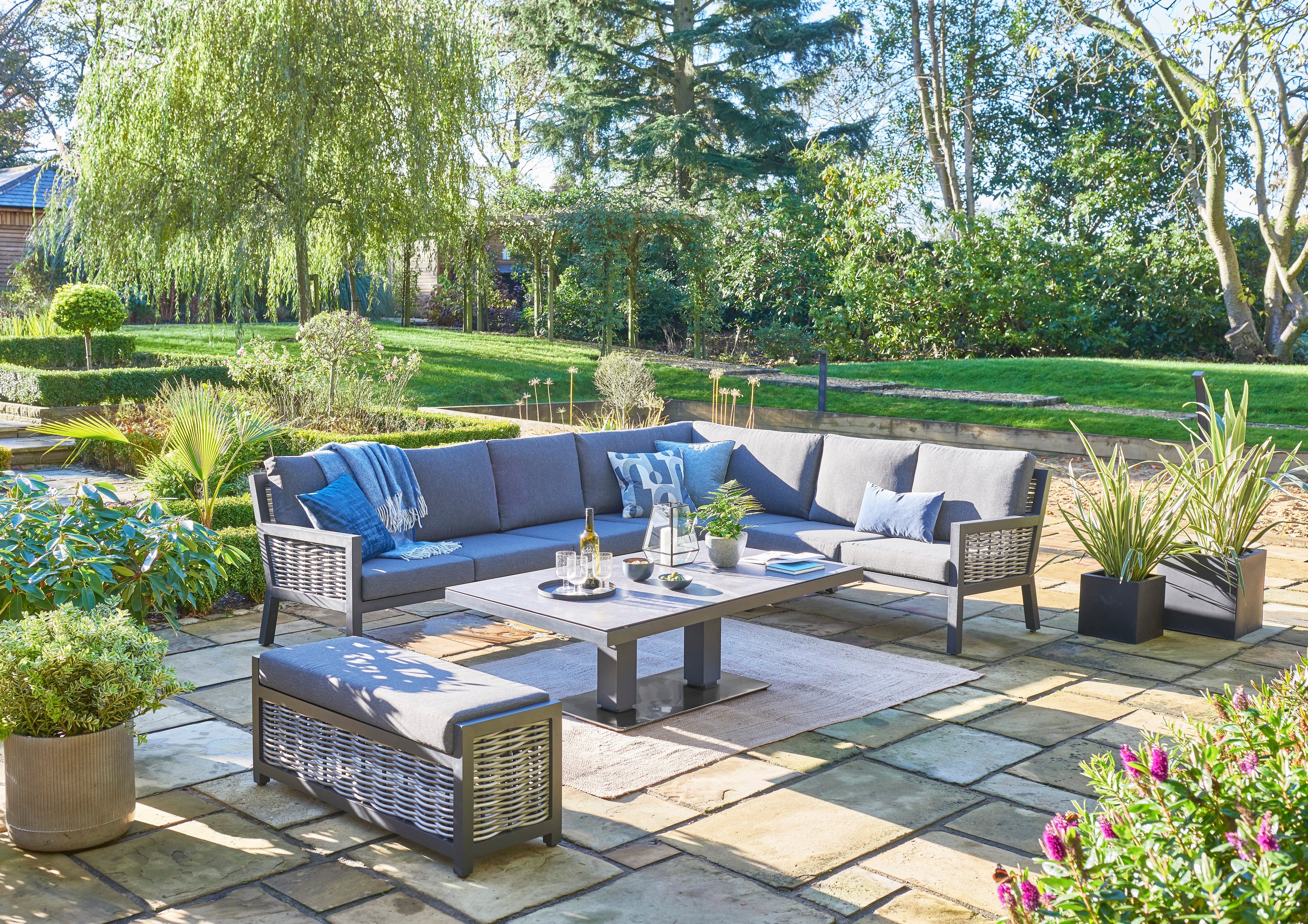 Norfolk Leisure Langham Large Comfort Corner Set