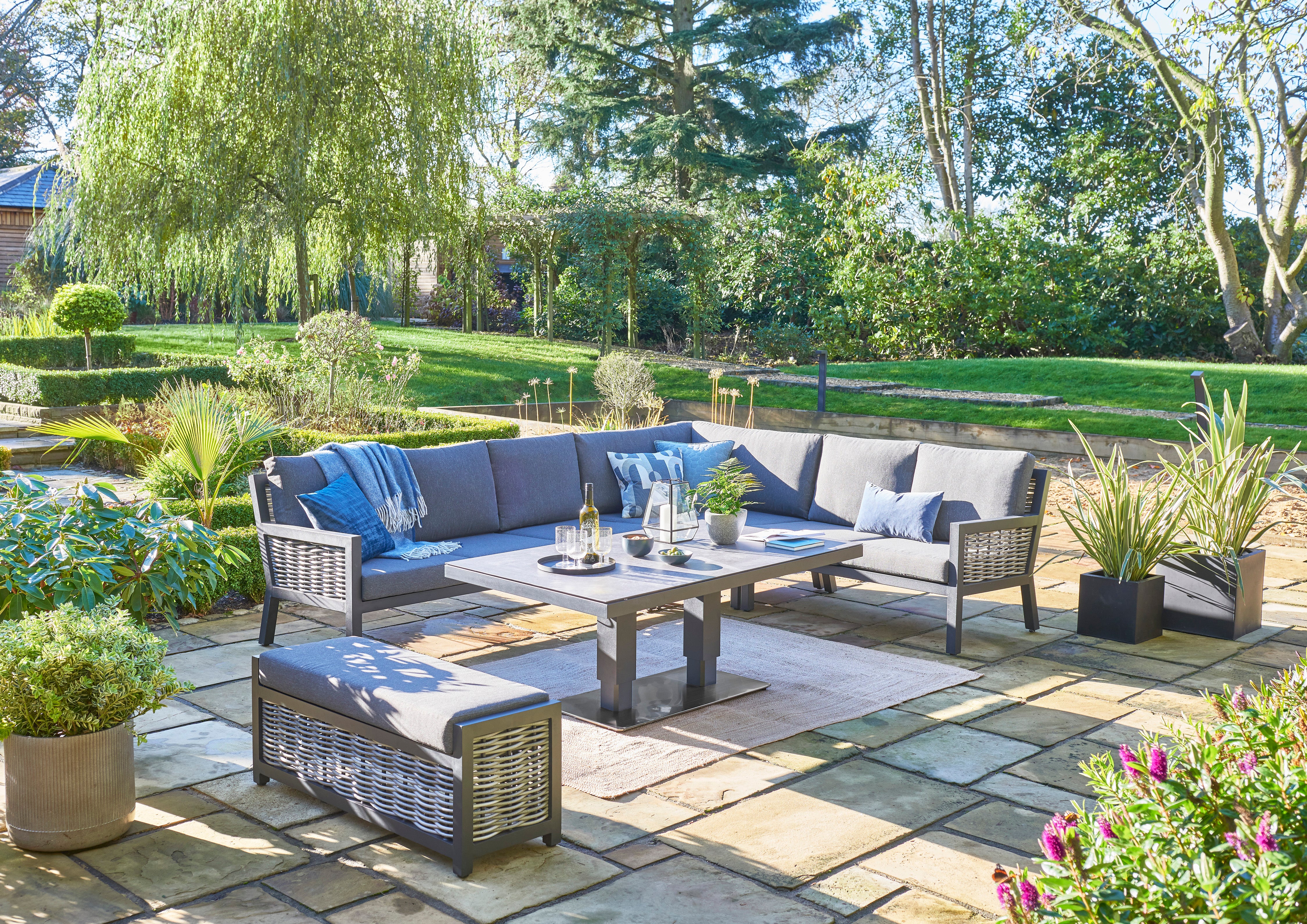 Norfolk Leisure Langham Large Comfort Corner Set