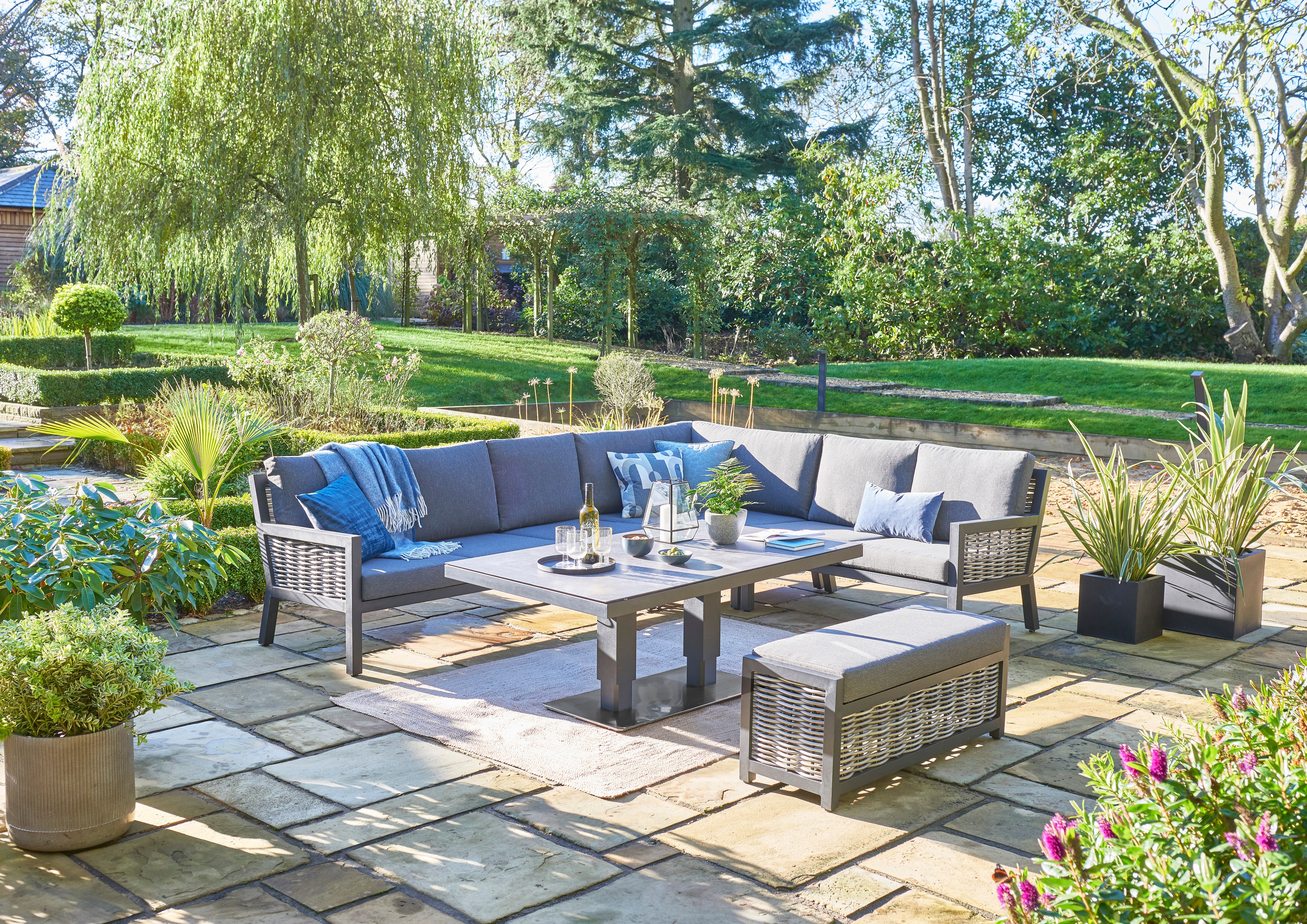 Norfolk Leisure Langham Large Comfort Corner Set