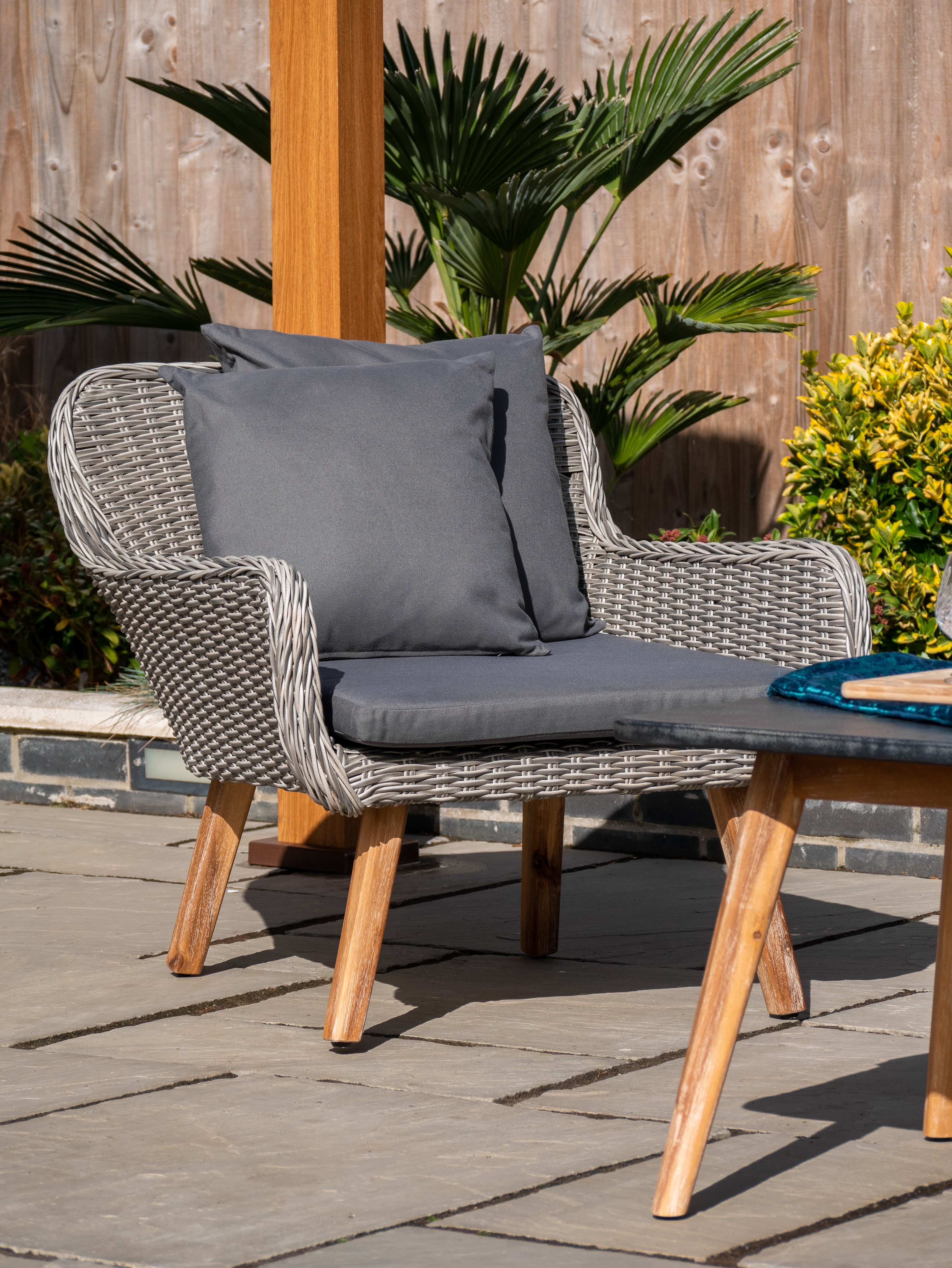 Norfolk Leisure Midori Lounge Set