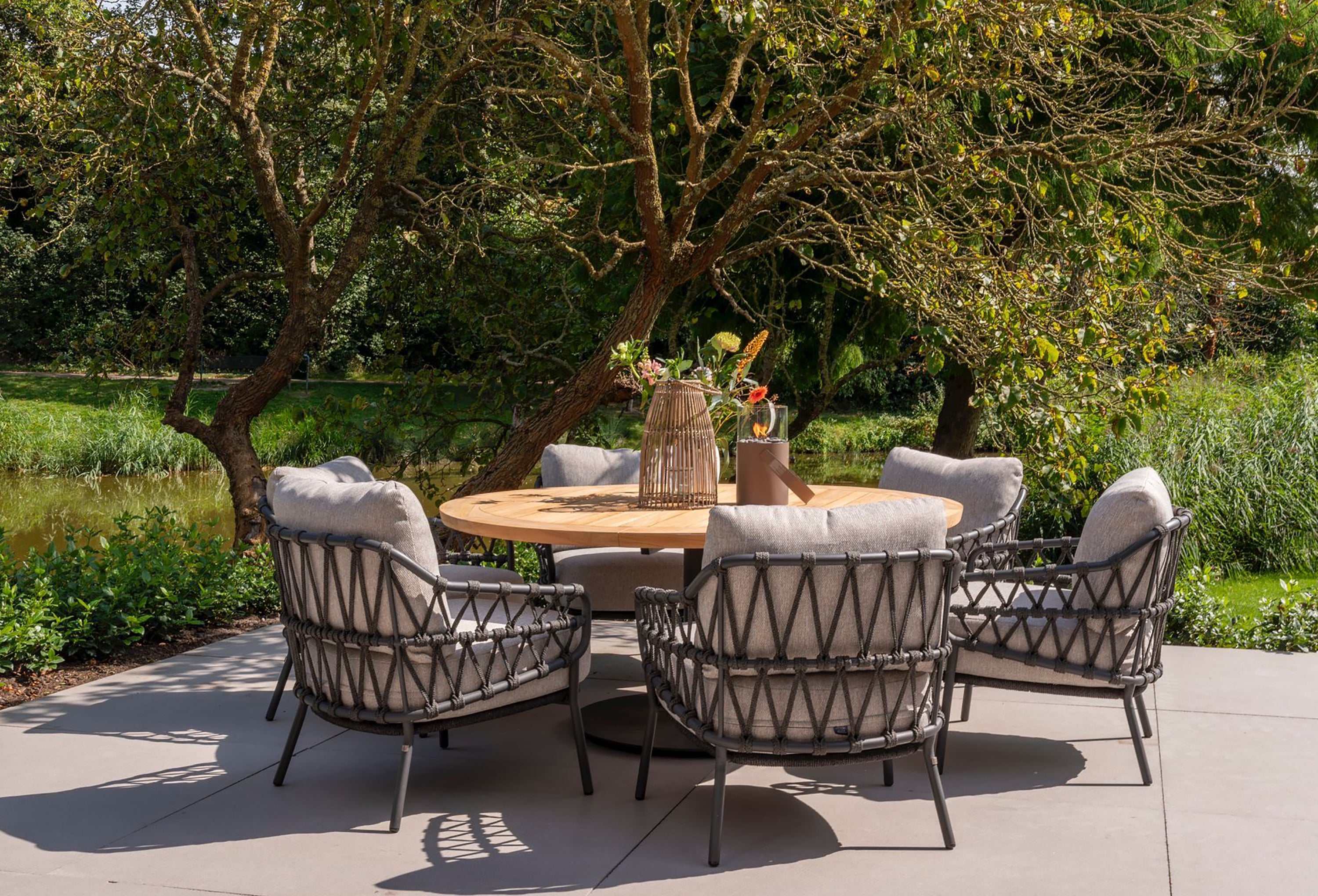 4 Seasons Outdoor Calpi Low Six Seater Dining Set with Saba 160cm Low Round Dining Table - Rope Design