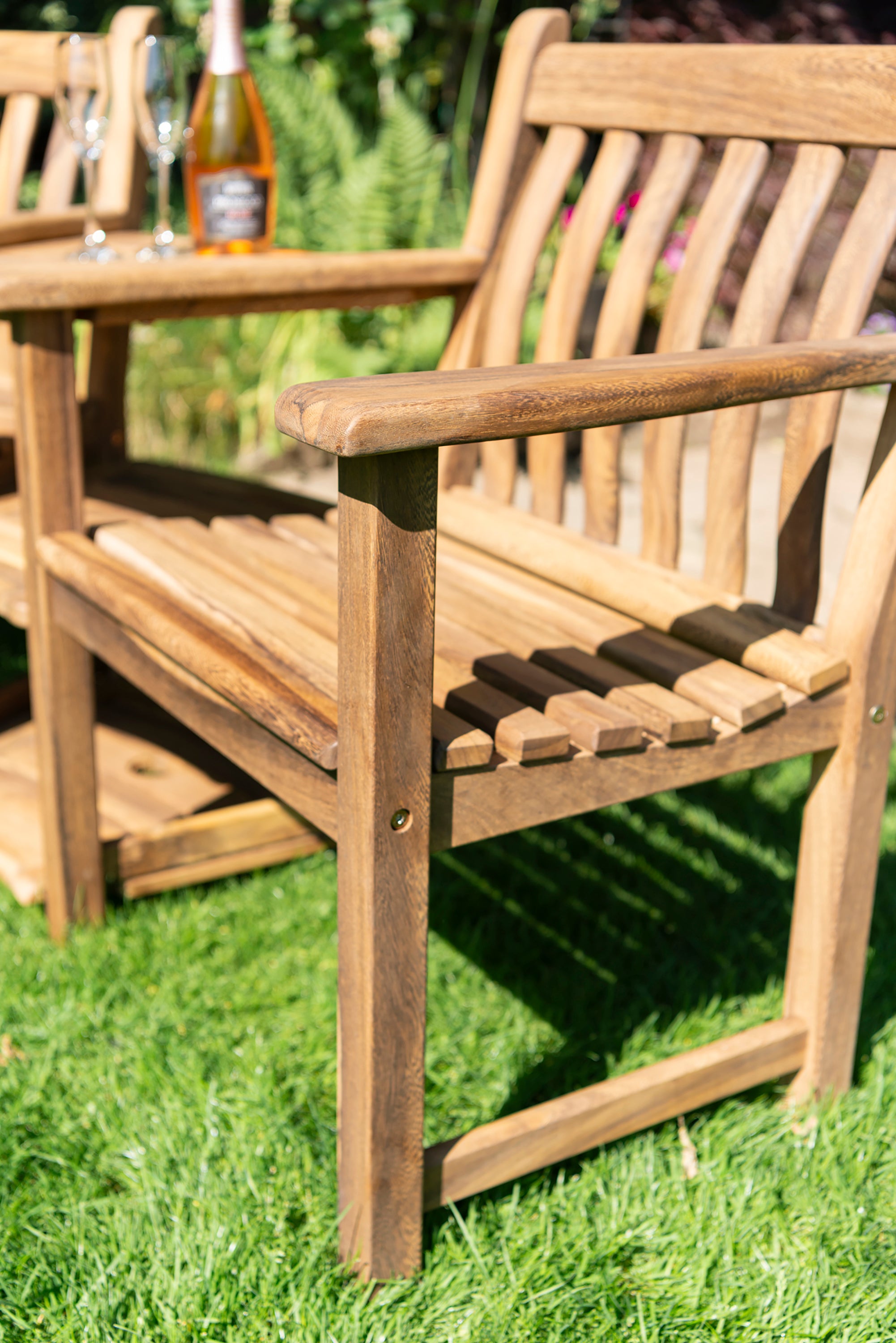 Alexander Rose Albany Companion Set - Crafted for Comfort and Longevity