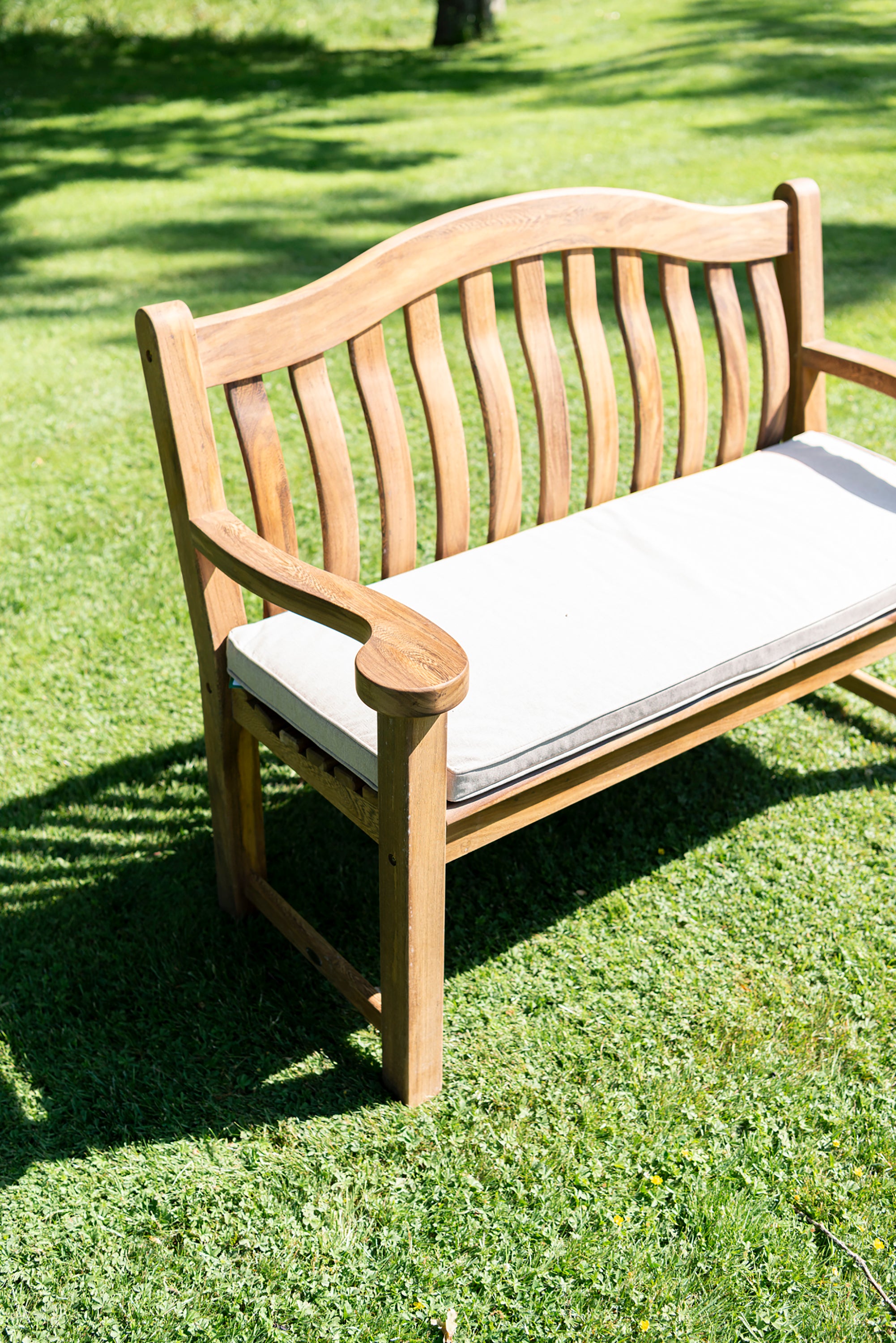 Alexander Rose 4ft Albany Turnberry 2 Seater Garden Bench - Crafted for Comfort and Longevity