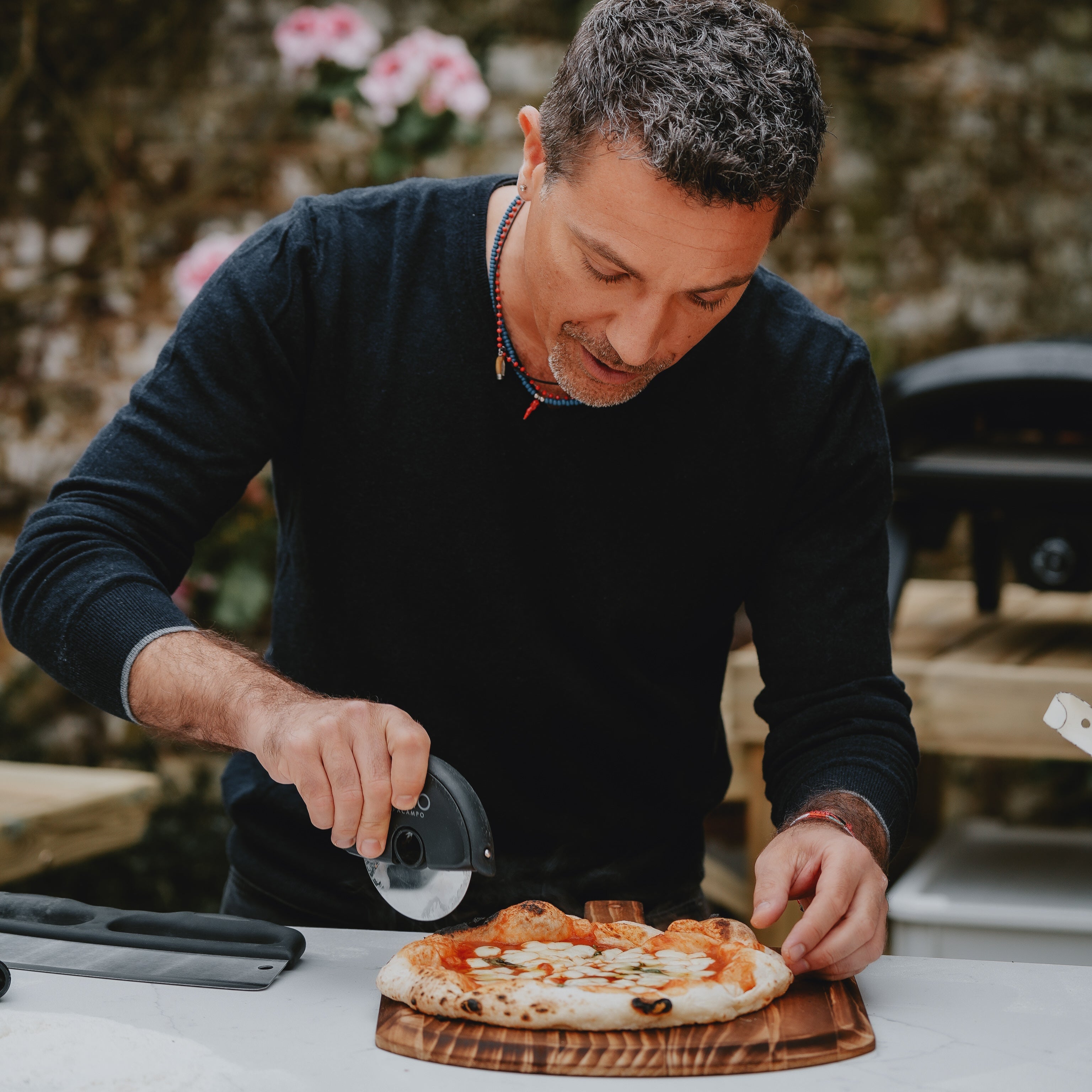 Disc Style Pizza Cutter