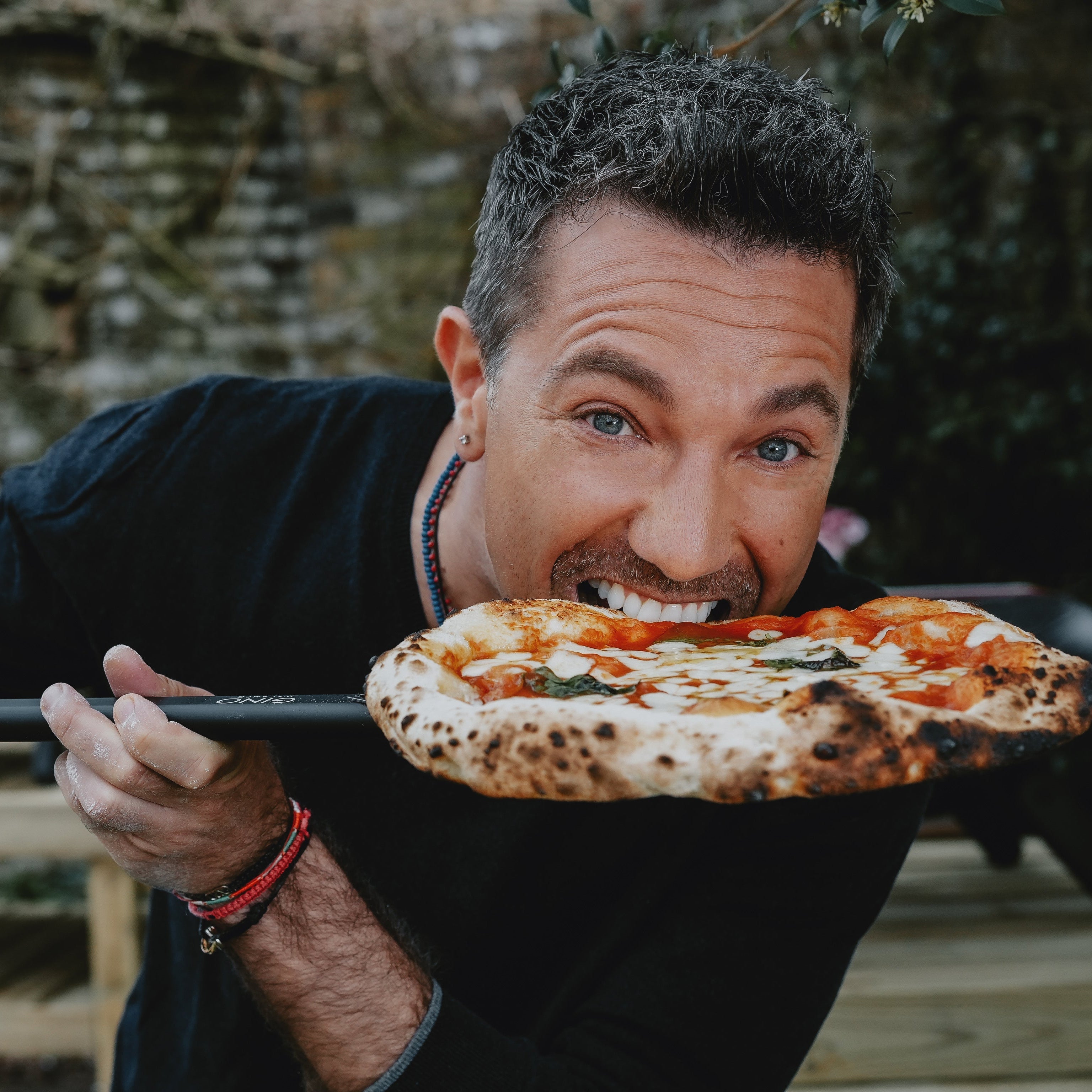 Gino D'Acampo Vesuvio - 14" Gas Fired Pizza Oven