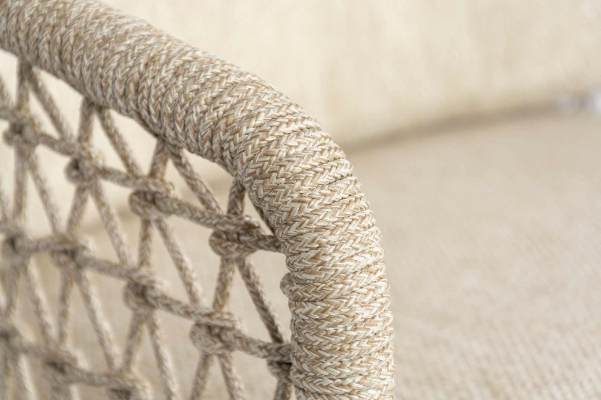 OrXEkOQR-puccini-armchair.jpg