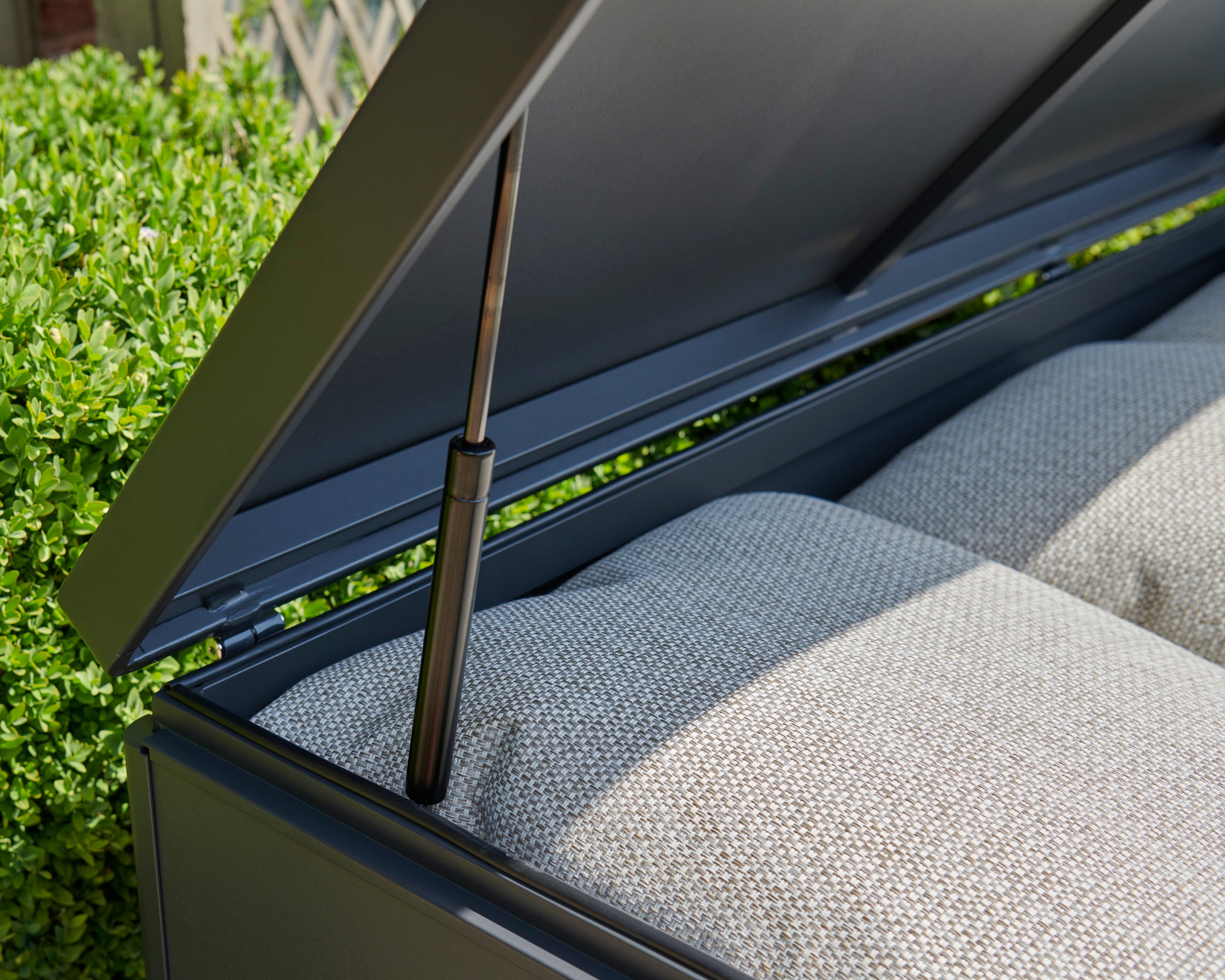 Norfolk Leisure Royce Extra Large Size Aluminium Storage Box