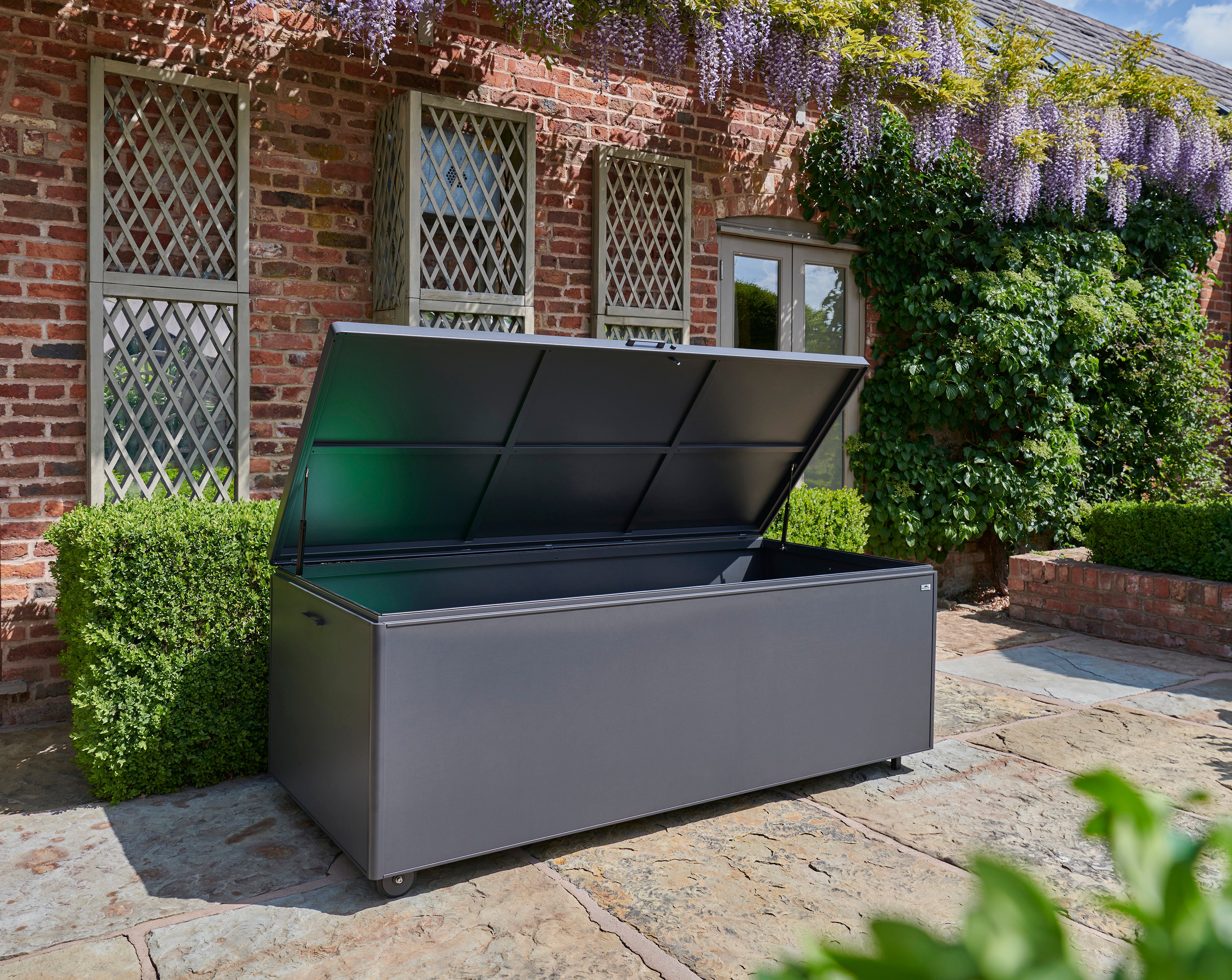 Norfolk Leisure Royce Extra Large Size Aluminium Storage Box