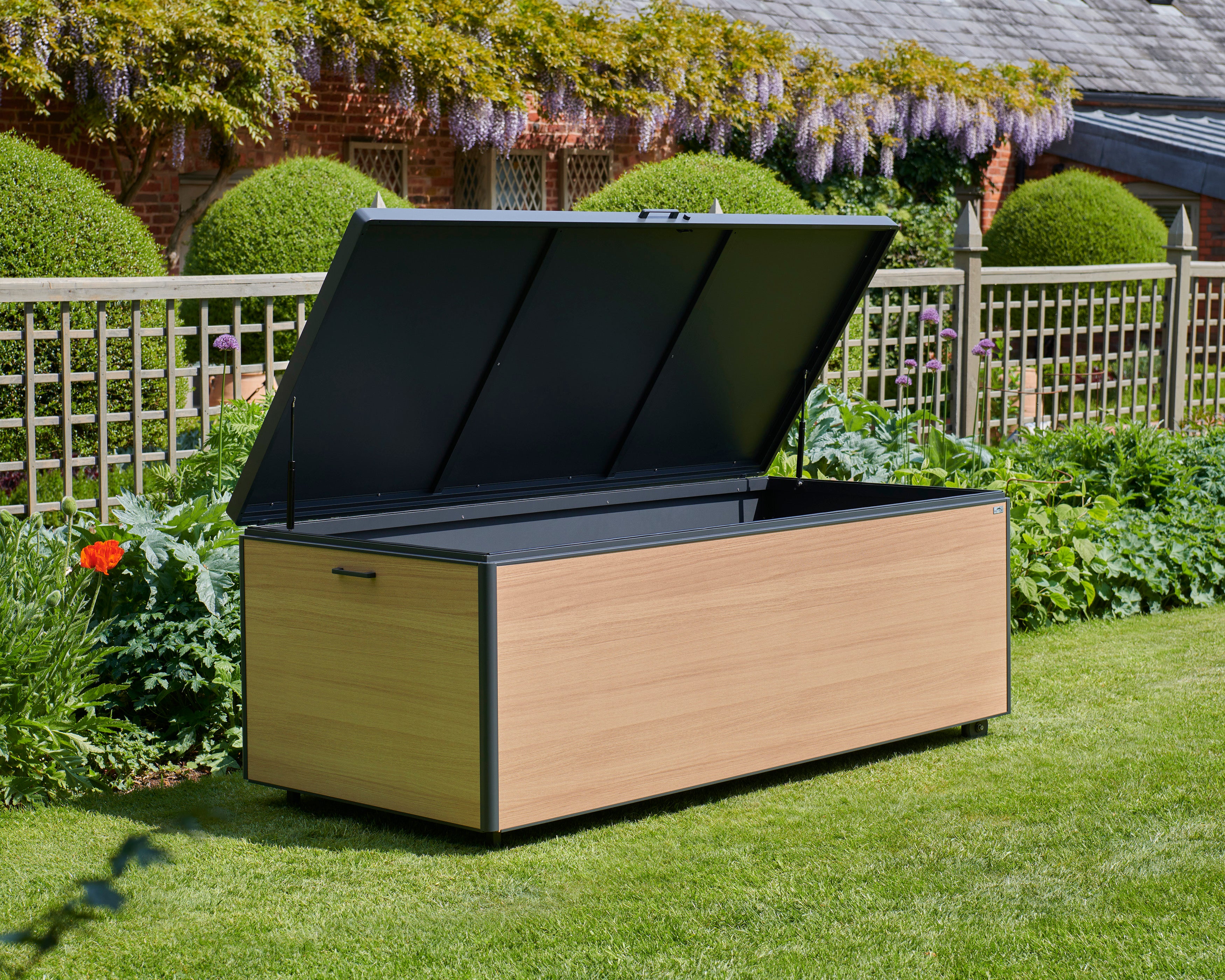 Norfolk Leisure Royce Extra Large Size Aluminium Storage Box