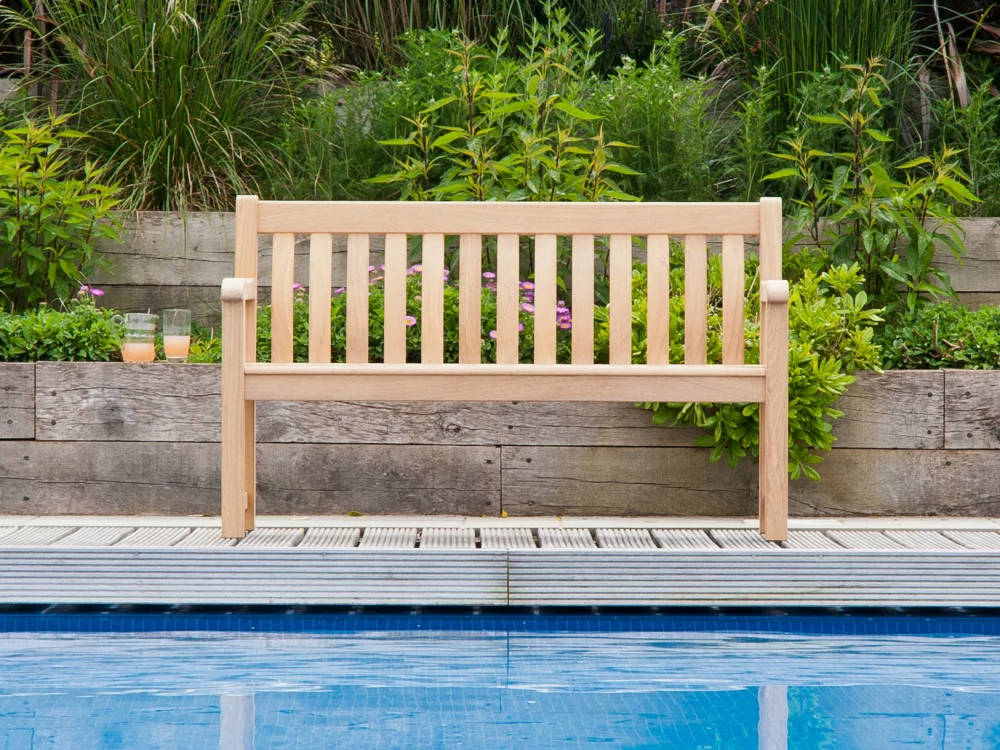 St George Bench 2.png