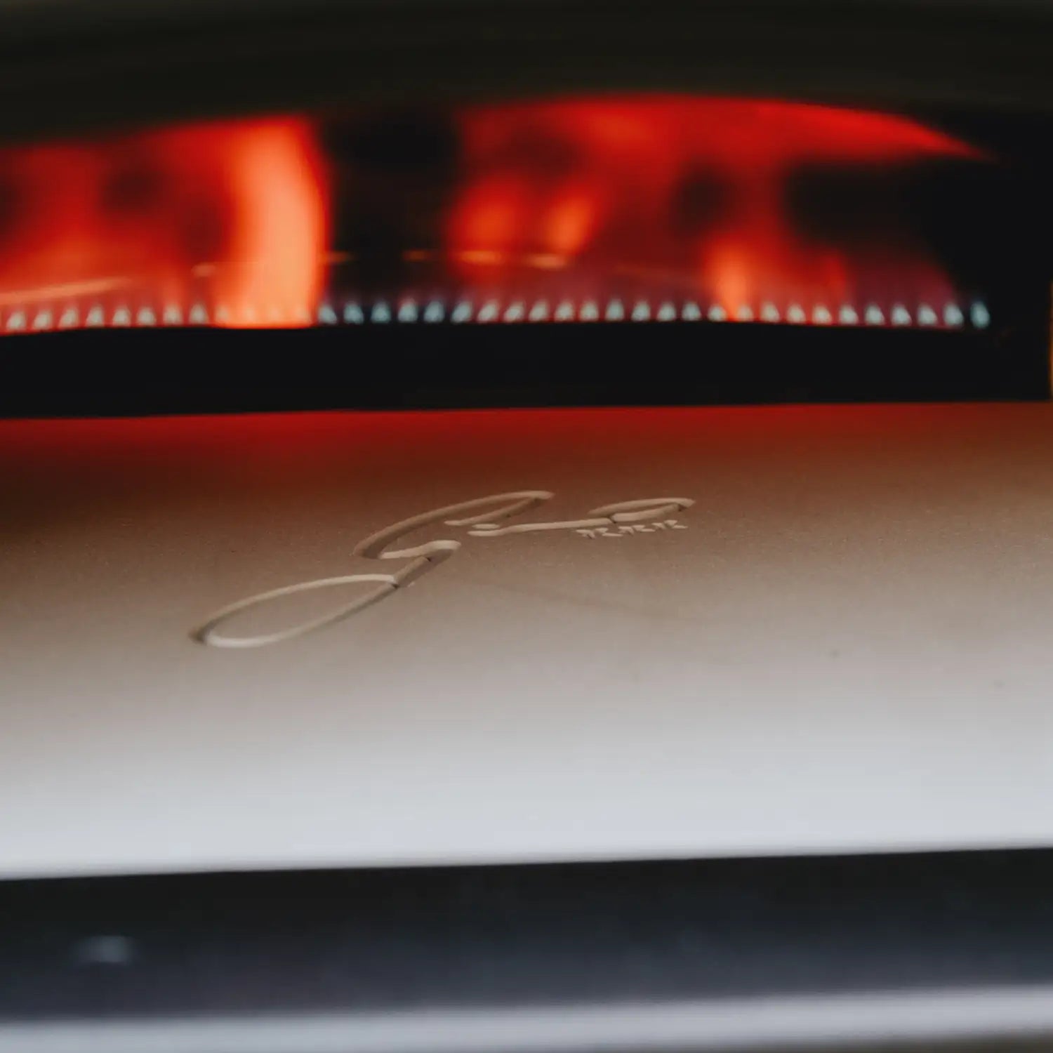 Gino D'Acampo Vesuvio - 14" Gas Fired Pizza Oven