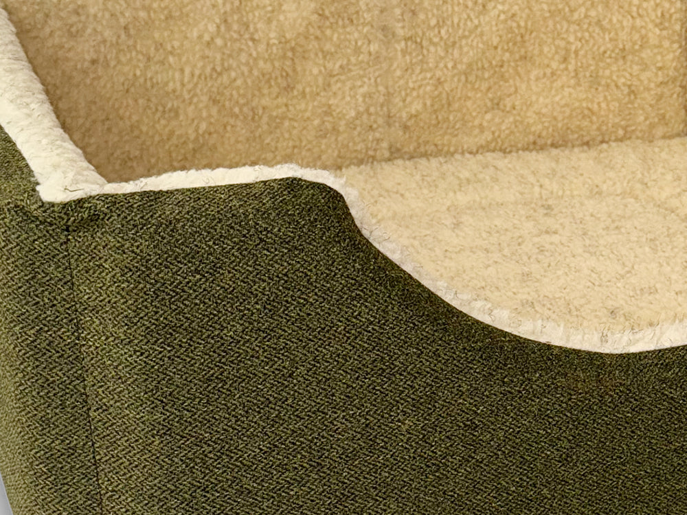 Haven Square Fleece Lined High Sided Luxury Dog Bed 5 Sizes in Orkney Woodland Green