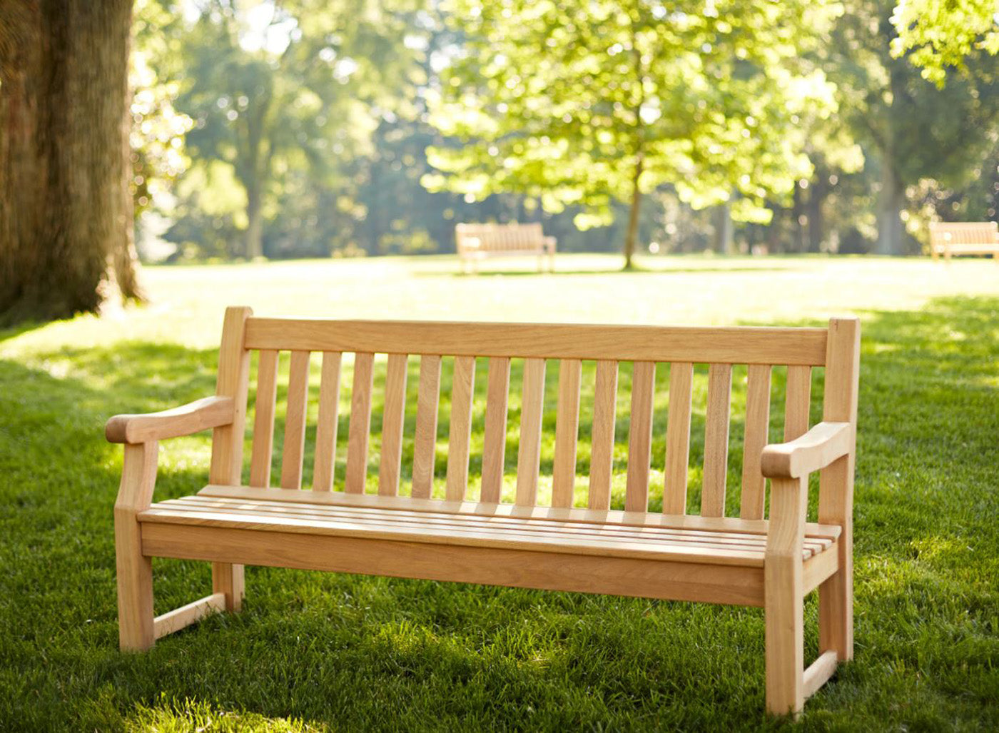 Alexander Rose 6ft Roble Park Garden Bench - A Durable Hardwood Bench for Public Spaces