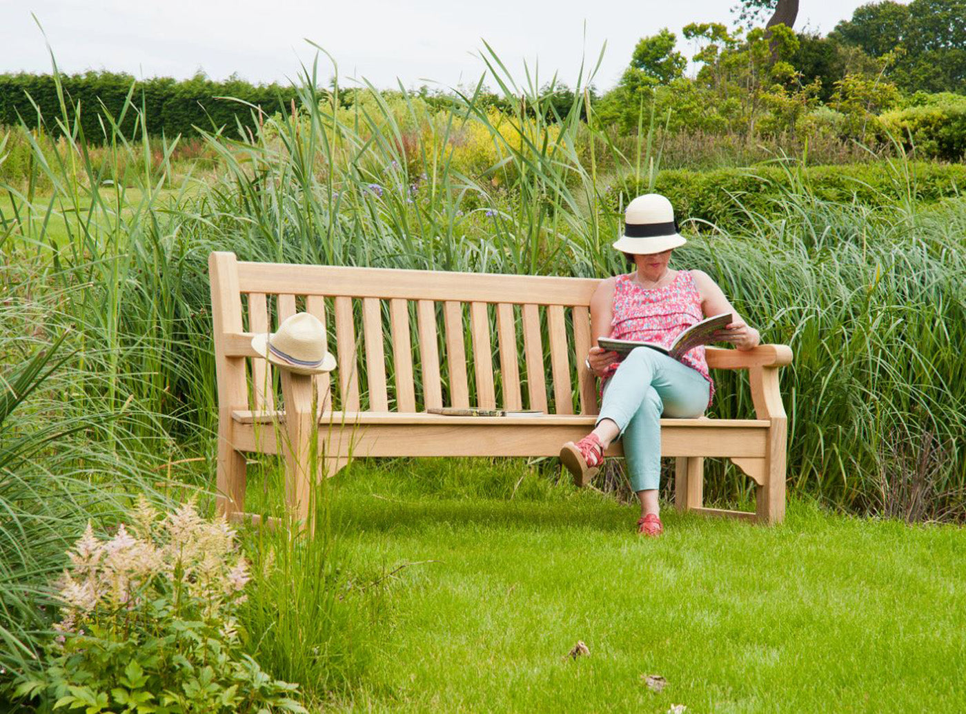 Alexander Rose 6ft Roble Park Garden Bench - A Durable Hardwood Bench for Public Spaces