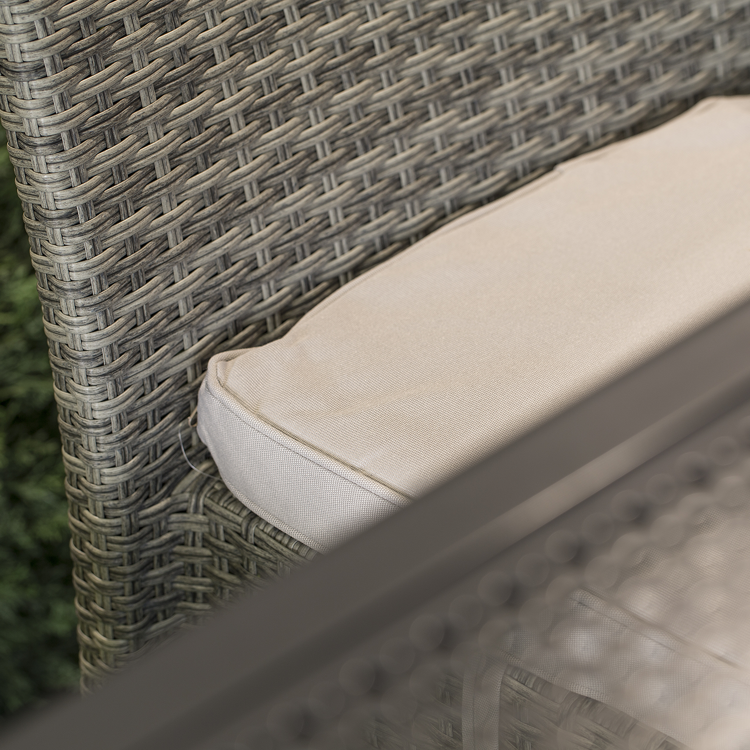 How do you choose the best covers for your garden and patio furniture?