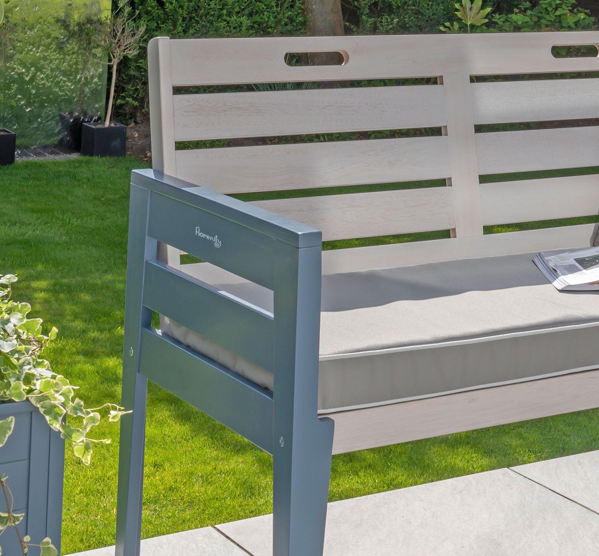 89003_2Seat_Bench-close.jpg