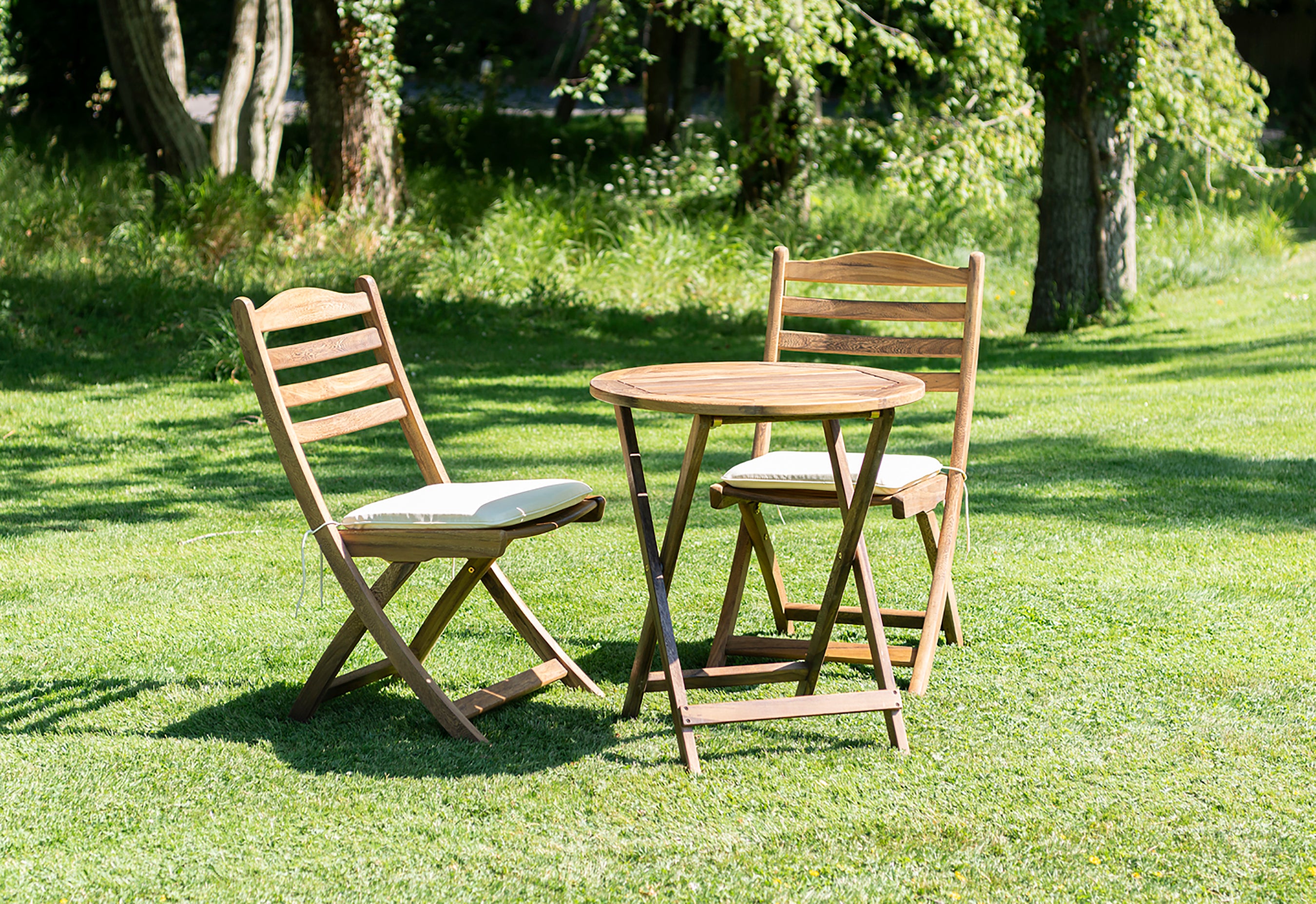 Alexander Rose Albany Folding Tea Set for Two - Crafted for Comfort and Longevity
