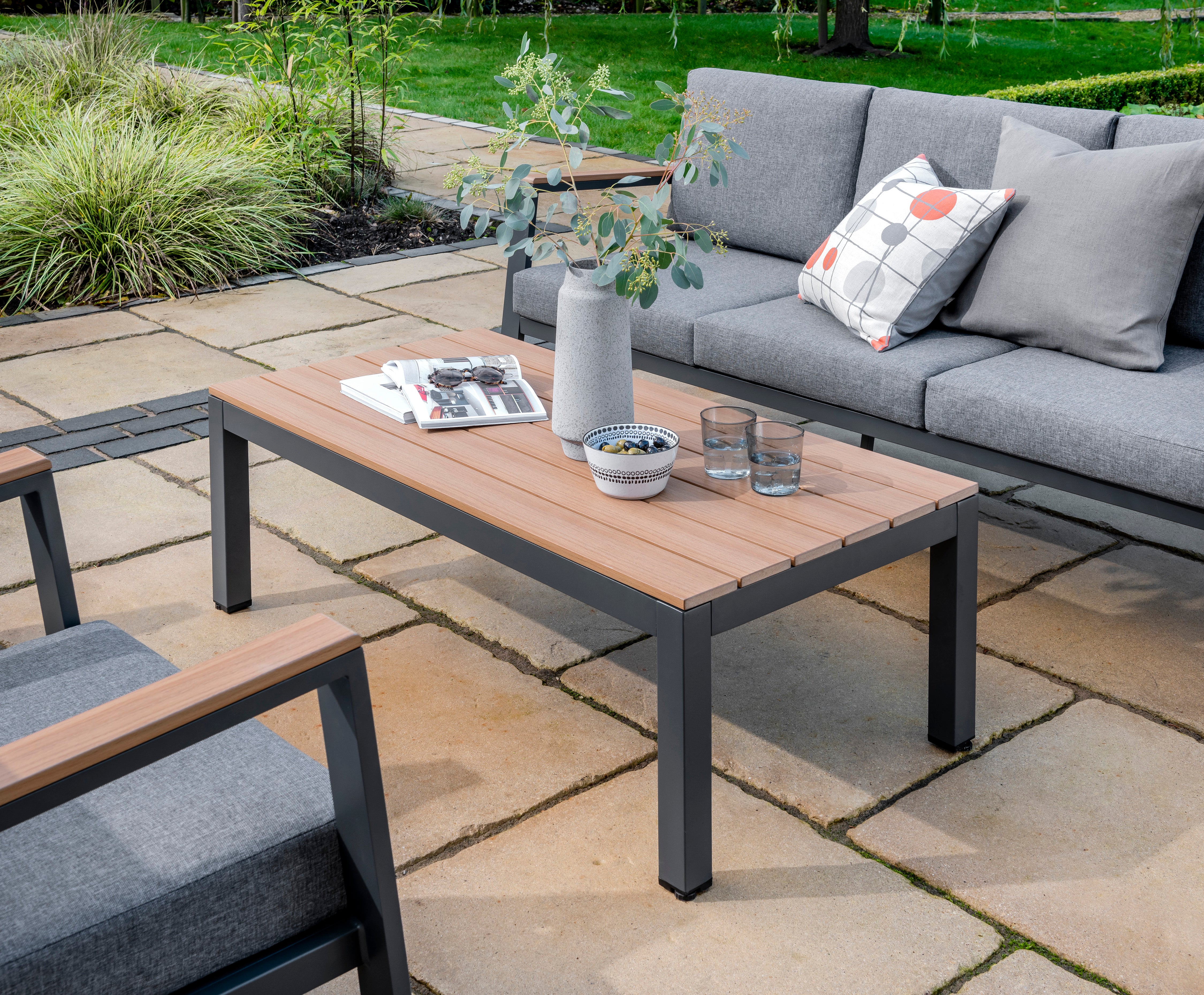 Norfolk Leisure Easton Four Seater Lounge Set