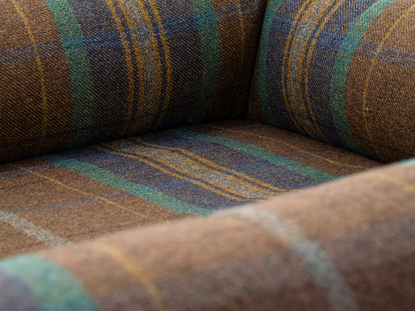 Pet Luxury Bolster Rectangular Dog Bed 3 Sizes in our Avondale in Signature Tartan: Olive-Heather-Chestnut